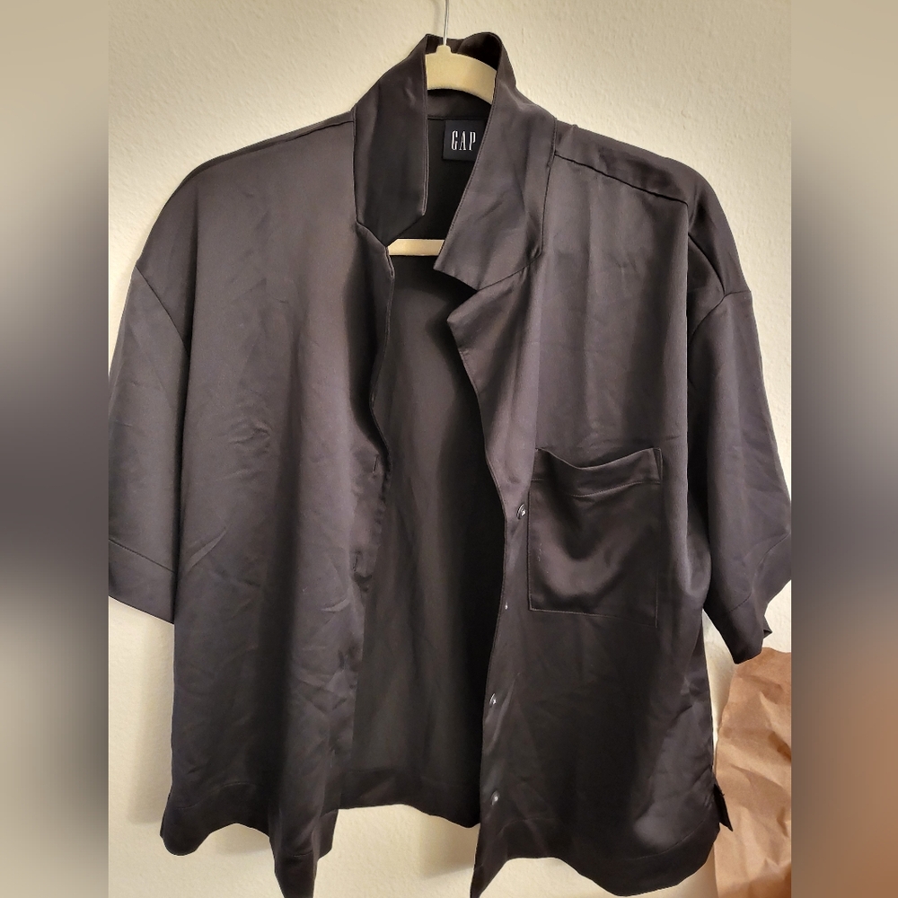 NWT TALL M Gap SATIN PJ SHIRT